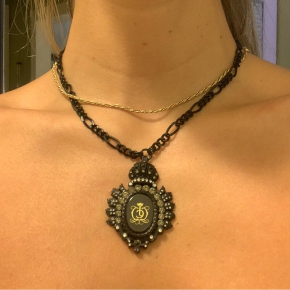 Juicy Couture Black crest necklace - Picture 2 of 10